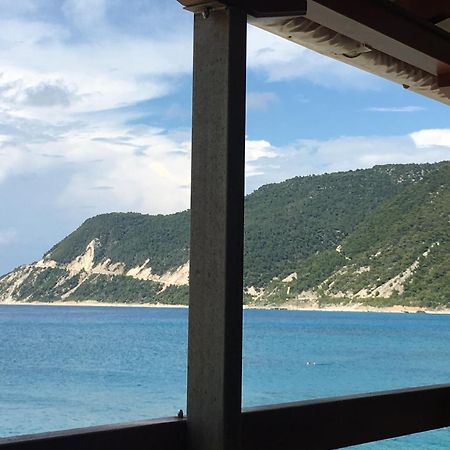 Hotel Áyios Nikítas Екстериор снимка