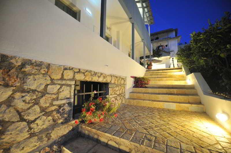 Hotel Áyios Nikítas Екстериор снимка